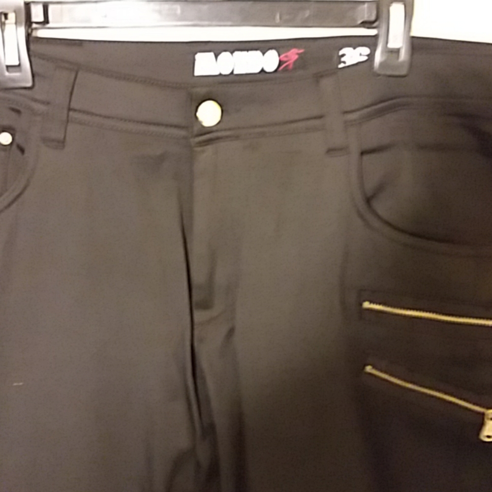 Mundo Jean's two zippered pocket tec stretch fit p